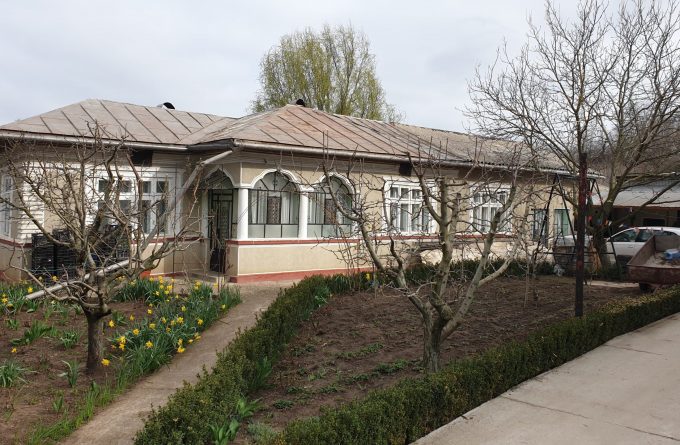 Minunile pandemiei: cum a ajuns o bucătăreasă din Giurgiu să câștige un contract de 12 milioane de euro pentru măști de protecție